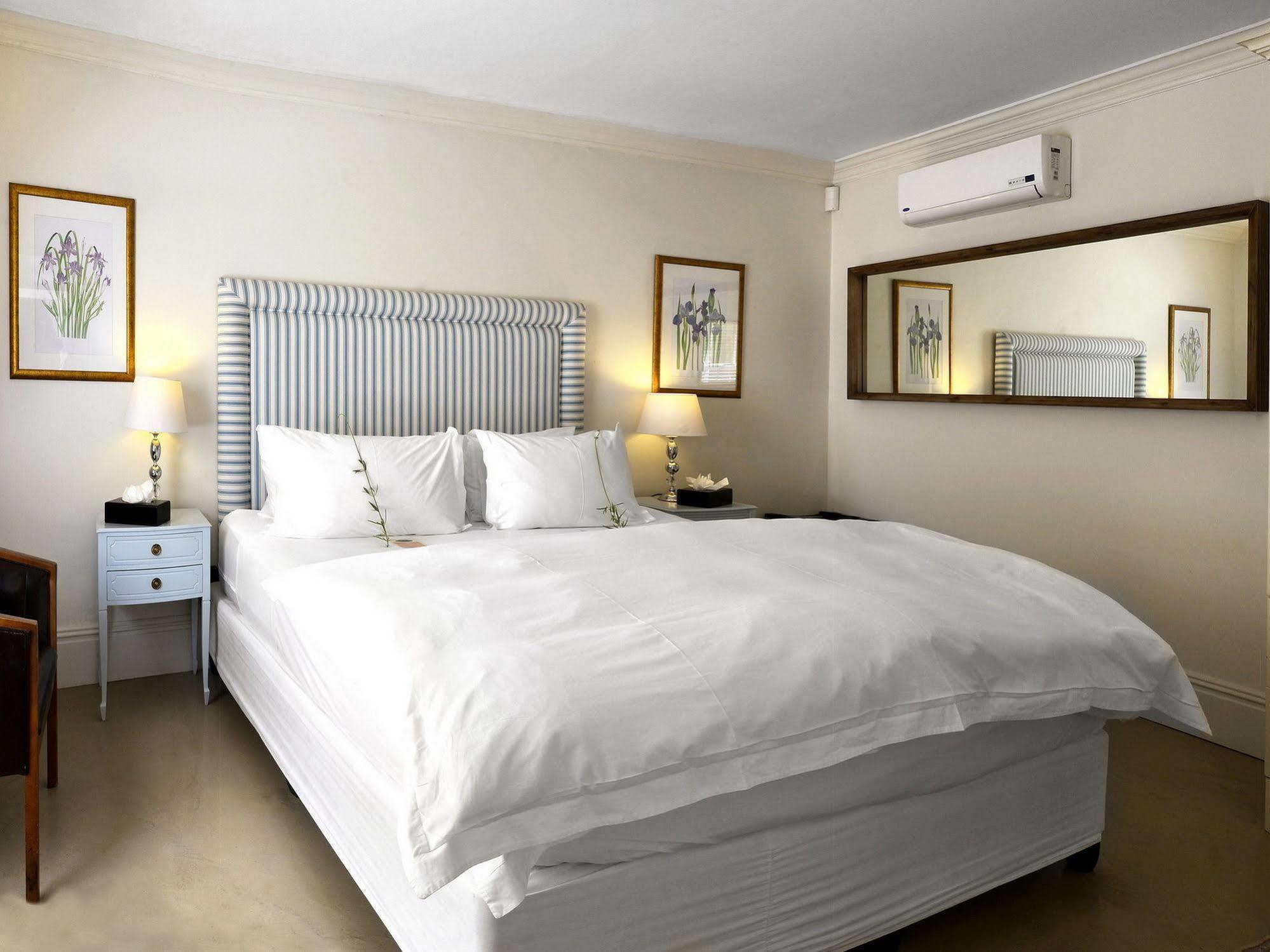 โอแบรฌ์ ดาเนียลลา Hotel ฟรันเชิค ภายนอก รูปภาพ